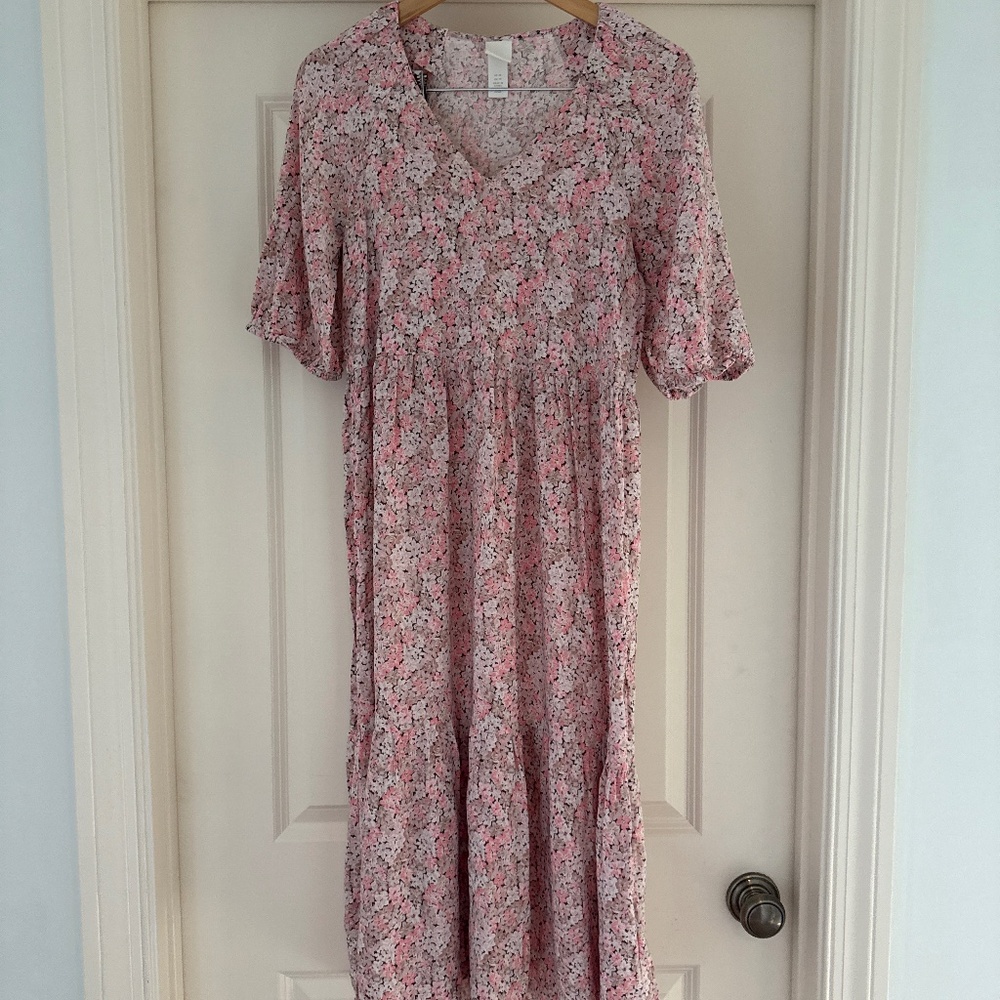 Beautiful H&M floral dress